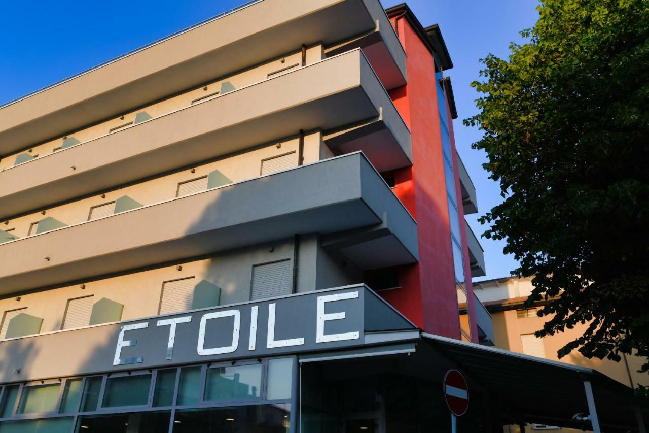 Hotel Etoile Rímini Exterior foto