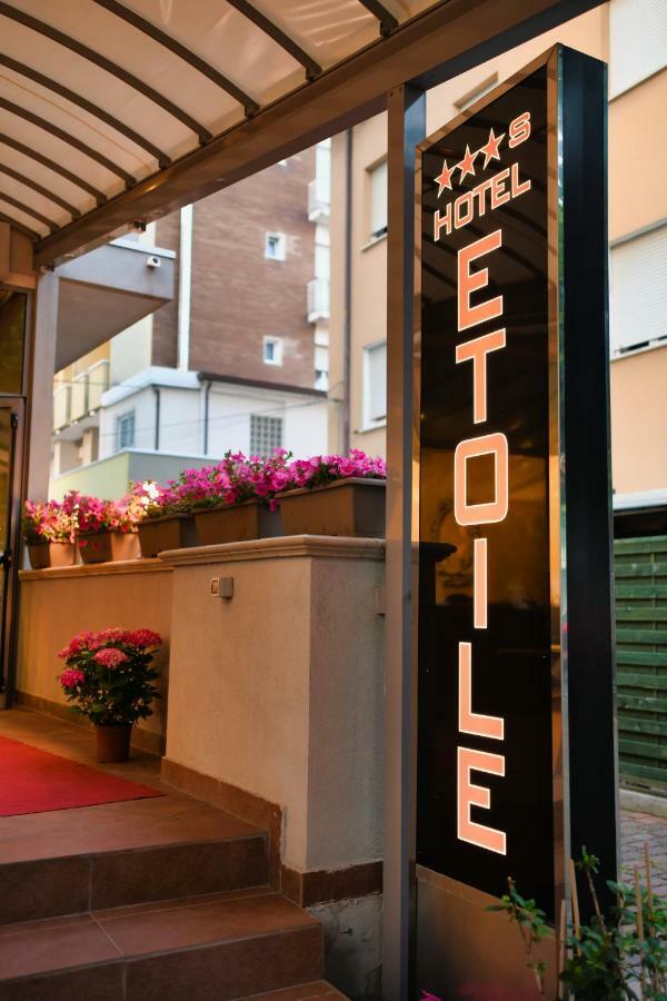 Hotel Etoile Rímini Exterior foto